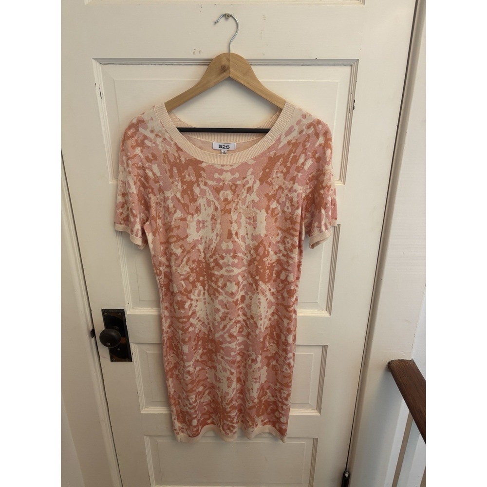 525 Women's Pink Patterned Short Sleeved Sweater‎ Dress Size Medium New $108